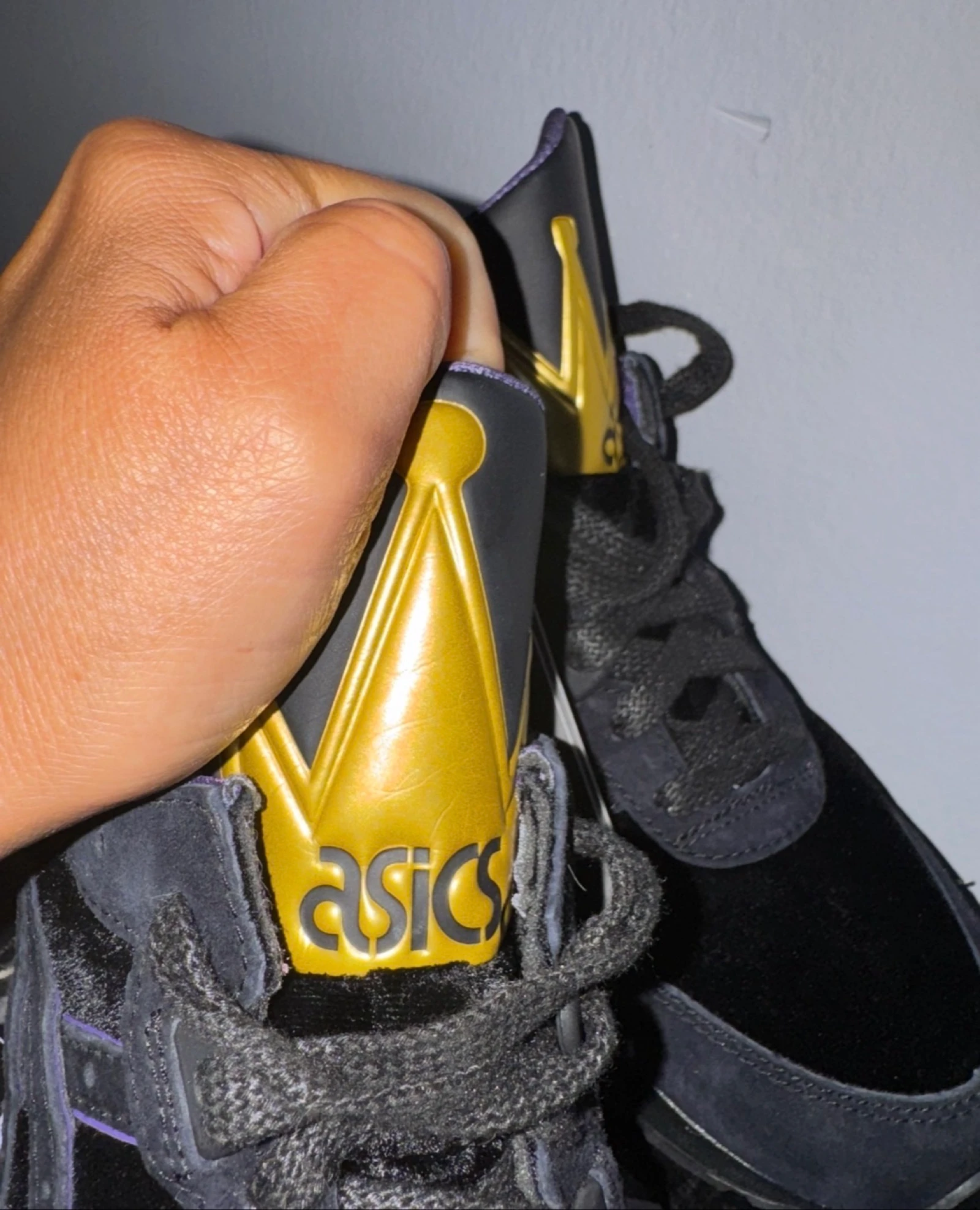 Asics spéciale édition noires/violettes - Taille 38 - Neuves avec étiquette – photo 5